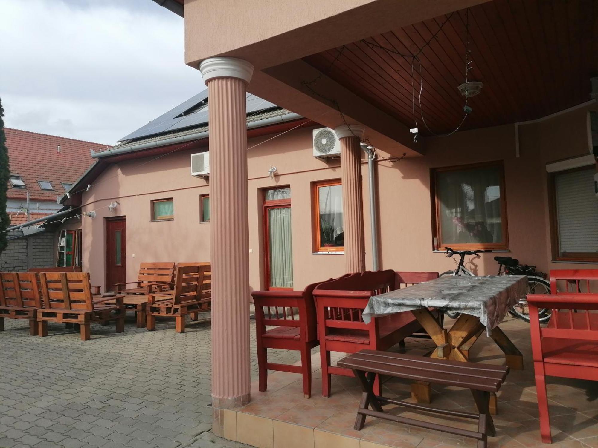 Iglodi Panzio Hotel Kunszentmárton Exterior photo
